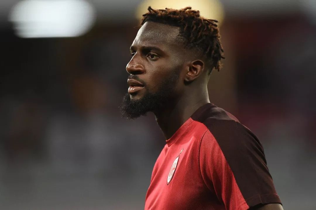  尼斯中场大师达成三百场里程碑 获定制纪念球衣  